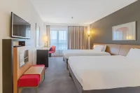 Novotel Southampton Hotel dekat Queens Park