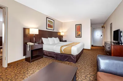 Quality Inn & Suites Escanaba North Hotels in Escanaba