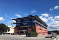 Livington Hotel Hotels near Telia