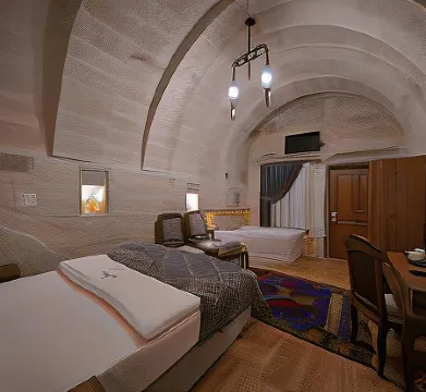 Fairyland Cave Hotel