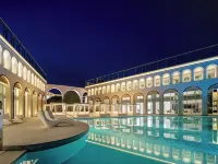 The Siena Resort - Infinity Pools
