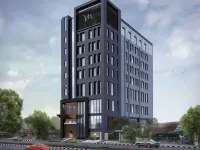 Mercure Surabaya Manyar Hotel dekat Toko Tiga Putra, Oleh-Oleh Khas Kenjeran