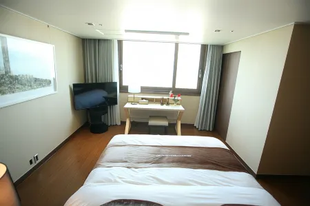 Hyunjin Tourist Hotel