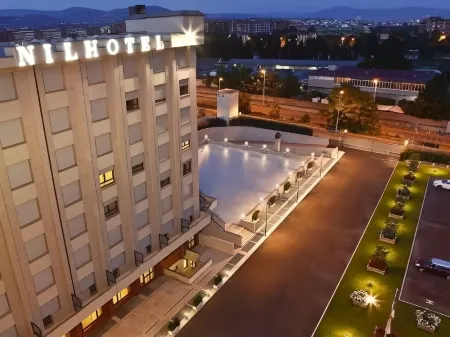 NilHotel Florence Отели рядом с достопримечательностью «Вилла Кастелло»