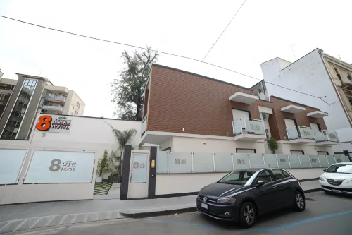 8Room Hotel