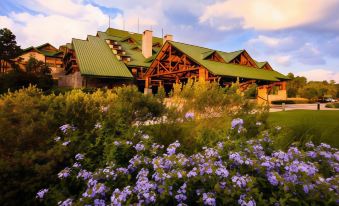 Copper Creek Villas & Cabins at Disney's Wilderness Lodge