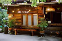 Bee Forest Hotels in Mae On
