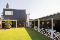 Polynesian Norfolk Island Hotels near Ball Bay