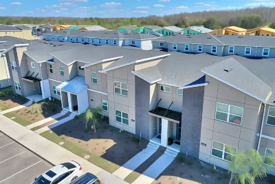 Blue Beach at Storey Lake by Shine Villas #400 4 Bedroom Townhouse فنادق في 