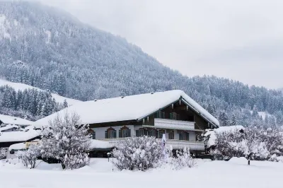 Deva Villa Mittermaier فنادق في Schleching