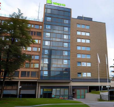 Holiday Inn Tampere - Central Station Hotel dekat Nasi Park