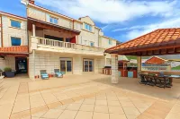 Apartments Mondo Hotels in Rožat