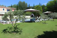 Le Mas du Colombier Hotels near Parc de la Ferrage