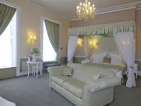 Manor of Groves Hotel, Golf & Health Club Hotels in Harlow