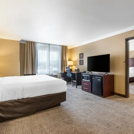 Comfort Inn & Suites Redwood Country