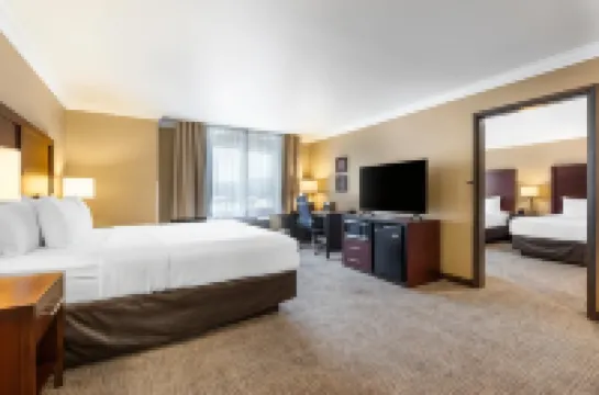 Comfort Inn & Suites Redwood Country