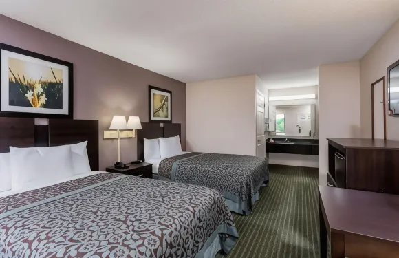 盧戈夫温德姆戴斯酒店