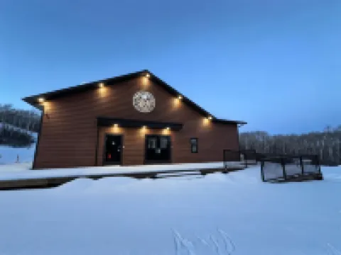 Super 8 by Wyndham Swan River MB Hotels in 