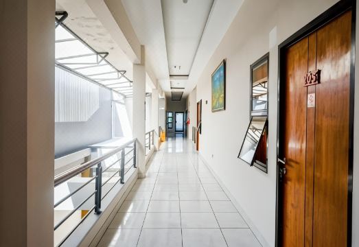 3. 레드도어즈 아판..