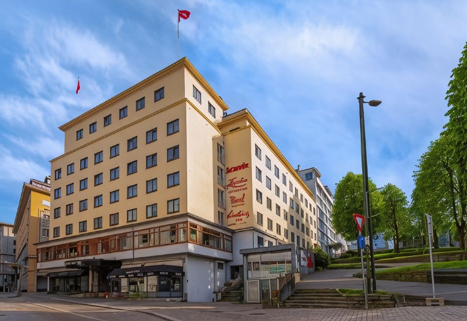 hotel overview picture