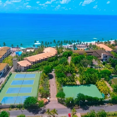 Catussaba Suítes Resort Отели рядом с достопримечательностью «Пляж Итапуа»