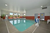 Super 8 by Wyndham Roseburg - Pools