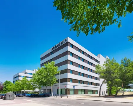 NH サン セバスティアン デ ロス レイエス サン・セバスティアン・デ・ロス・レイエスのホテル