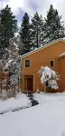 Fully Stocked & Spacious McCloud 3Bed/ 2.5  Walk to Lake 1-Car Garage