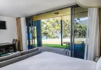 Lufra Hotel and Apartments Hotels in Eaglehawk Neck