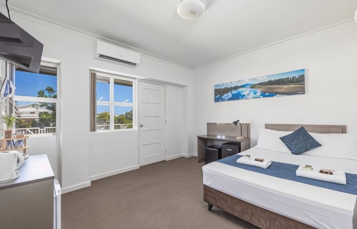 Lees Hotel