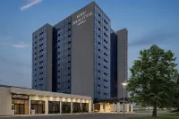 DoubleTree by Hilton Pointe Claire Montreal Airport West Các khách sạn ở Dorion