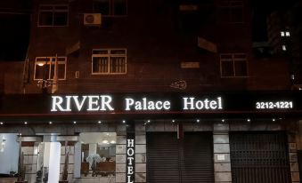 River Palace Hotel