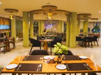هوتل دوداس بالاس Hotels near Galtaji