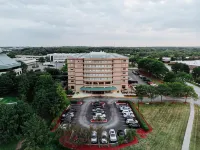 DoubleTree Suites by Hilton & Conference Center Chicago - Downers Grove - con encanto