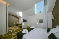 HD | Duecitânia Design Hotel - parking