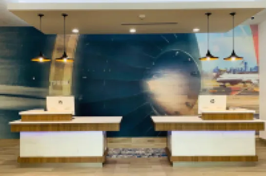 La Quinta Inn & Suites by Wyndham-Red Oak TX IH-35E Hoteles en Condado de Ellis