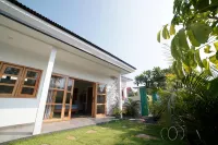 1BR Villa with Private Pool in Amed Hotel di Amed