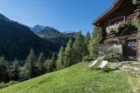 "CHALET dei FIORI" Room & Apartment Hotel a Airolo