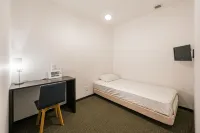 Capsule Hotel Cube Hiroshima - 2 Yıldız
