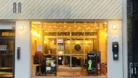 高松胡拉頓艙旅行書本酒店