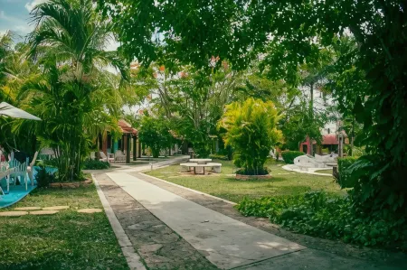 Hotel Hacienda Sánchez Отели рядом с достопримечательностью «Convent de San Bernardino de Siena»