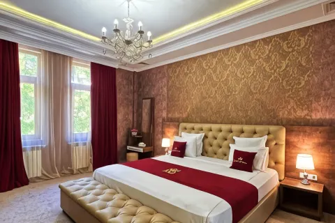 Hotel King David the Builder