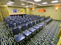 홀리데이 인 익스프레스 호텔 & 스위트 플랜트시티