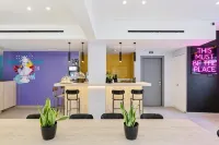 The Q Hotel - С баром