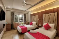 Lexus Inn
