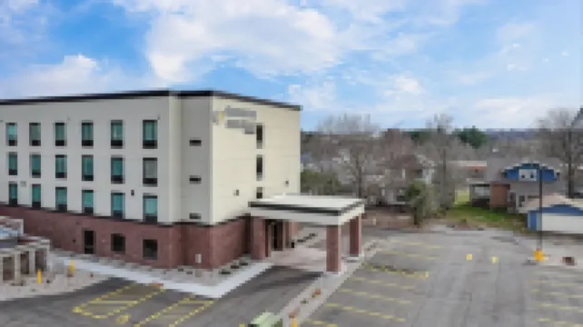 Cobblestone Hotel & Suites - Mosinee