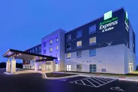 Holiday Inn Express & Suites Ottawa Hotel di 