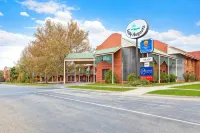 Comfort Inn Lady Augusta - parking