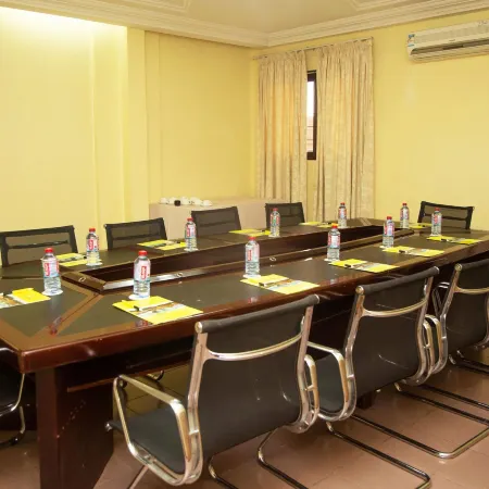 Hotel Marjorie `Y`