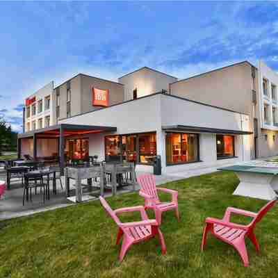 Hôtel Ibis Les Herbiers Hotel Exterior
